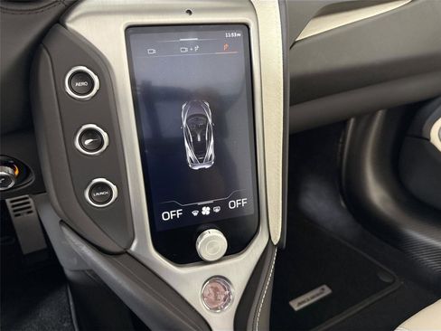 Used 2024 McLaren 750S Spider image 20