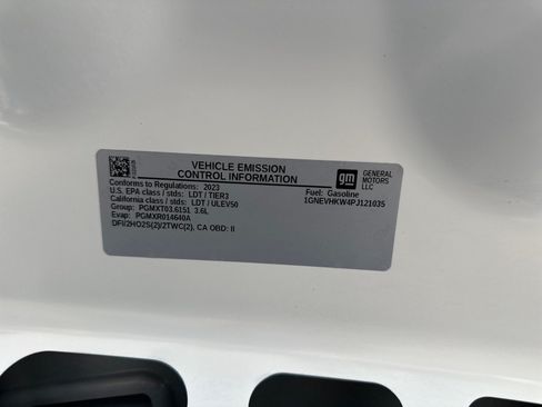 Used 2023 Chevrolet Traverse LT w/ Rear Camera Mirror Package AWD/4WD image 17