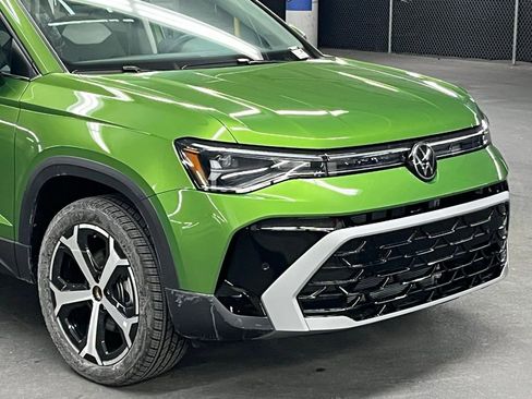 New 2026 Volkswagen Taos SEL AWD/4WD image 40