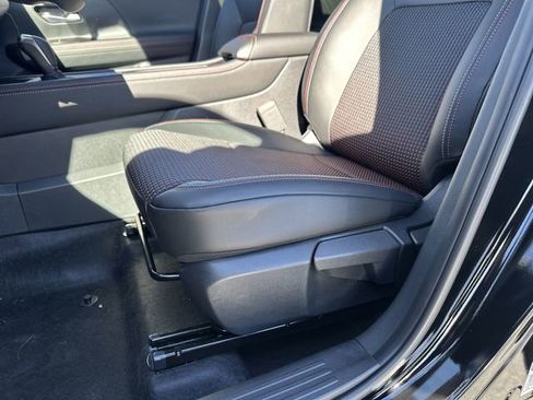 New 2026 Nissan Kicks SR w/ SR Premium Package image 28