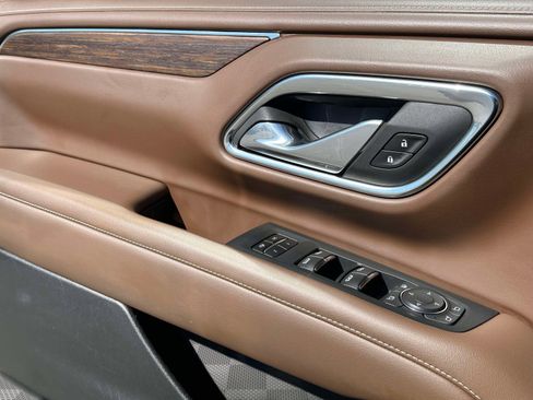 Certified 2023 Chevrolet Suburban High Country w/ Advanced Technology Package image 21