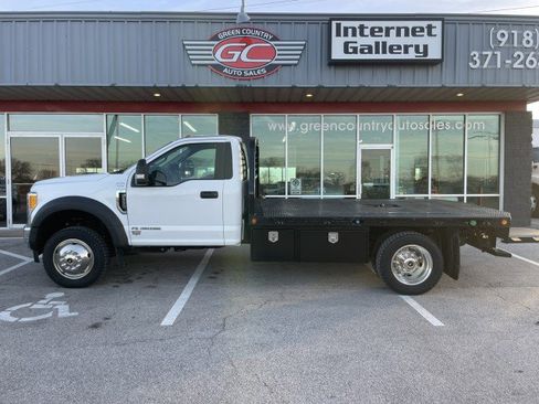 Used 2017 Ford F550 4x4 Regular Cab Super Duty image 5