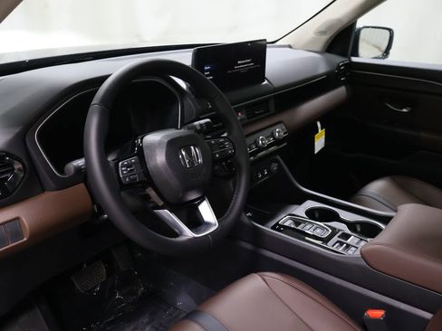 New 2026 Honda Pilot Touring image 22