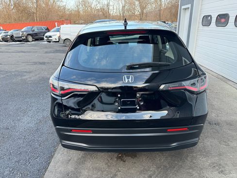 Used 2023 Honda HR-V LX image 5