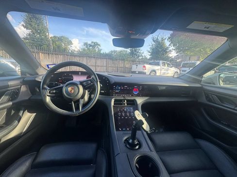 Used 2021 Porsche Taycan RWD image 2