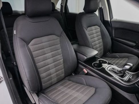 Used 2015 Ford Edge SEL FWD image 21