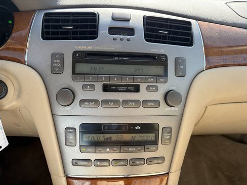 Used 2005 Lexus ES 330 FWD image 16