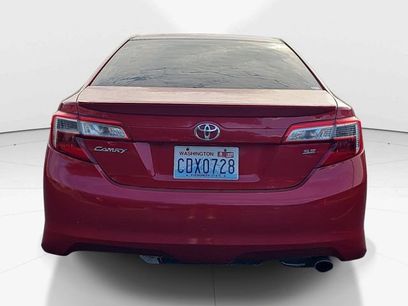 Used 2014 Toyota Camry SE w/ Moonroof Package