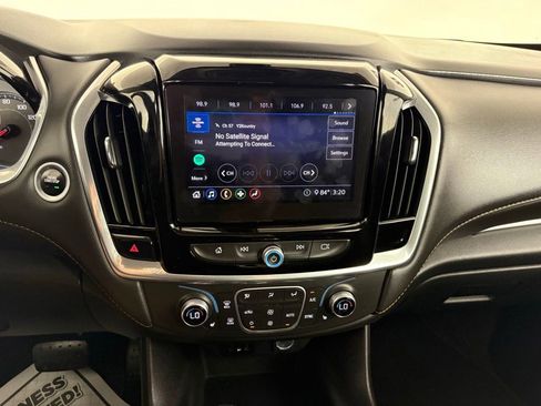 Used 2020 Chevrolet Traverse LT w/ LPO, Floor Liner Package AWD/4WD image 21