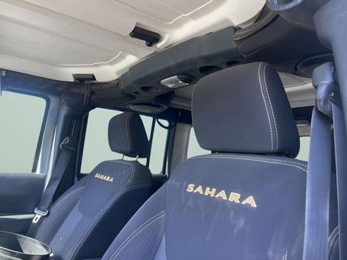 Used 2013 Jeep Wrangler Unlimited Sahara AWD/4WD image 19