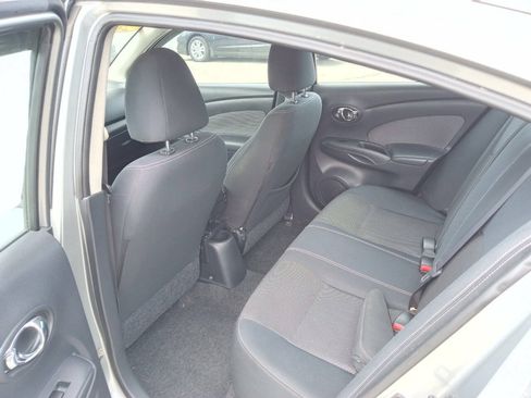 Used 2014 Nissan Versa SV FWD image 8