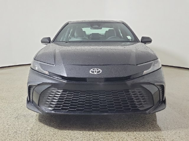 Used 2025 Toyota Camry SE w/ Convenience Package FWD image 3