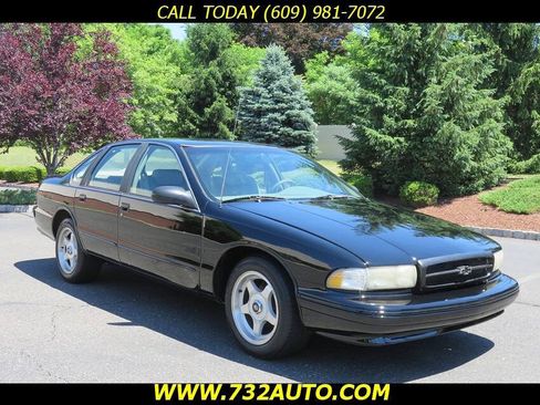 Used 1995 Chevrolet Impala SS RWD image 3