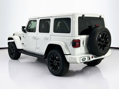Used 2023 Jeep Wrangler Altitude image 7