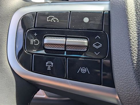 Used 2025 Genesis GV80 2.5T image 21