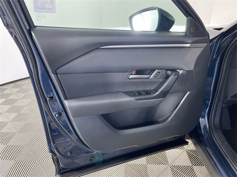 Certified 2025 MAZDA CX-50 2.5 Hybrid w/ Preferred Pkg image 17