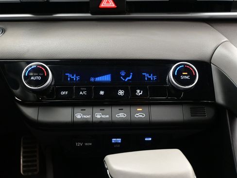 Certified 2025 Hyundai Elantra Sport image 19