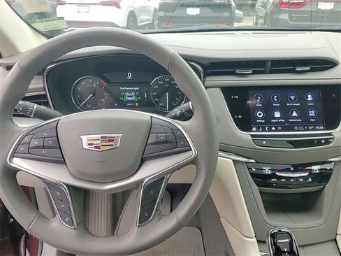 Certified 2022 Cadillac XT5 Premium Luxury image 23