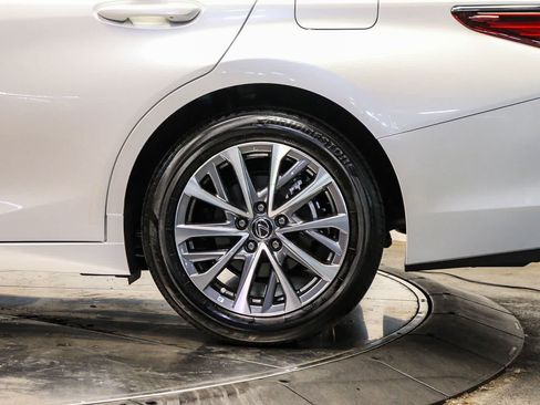 Used 2025 Lexus ES 350 FWD image 10