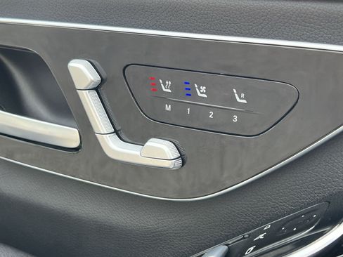 Used 2022 Mercedes-Benz S 580 4MATIC Sedan w/ AMG Line Package image 41