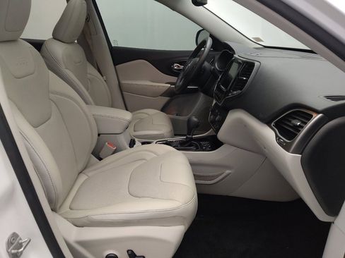 Used 2019 Jeep Cherokee Limited w/ Luxury Group FWD image 21