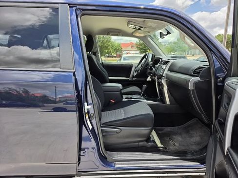 Used 2015 Toyota 4Runner SR5 RWD image 27