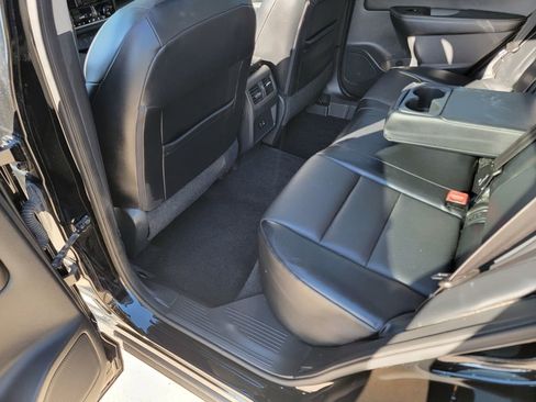 Used 2021 Nissan Rogue SV w/ Premium Package image 15