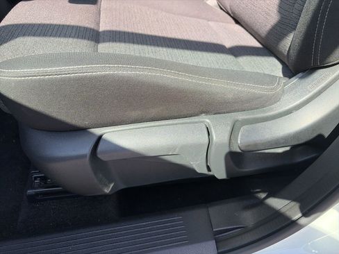 Used 2021 Nissan Rogue S FWD image 14