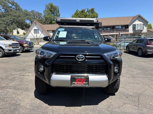 Used 2023 Toyota 4Runner TRD Off-Road Premium w/ Moonroof Package AWD/4WD image 4