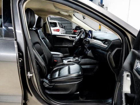 Used 2020 Ford Escape SEL image 33