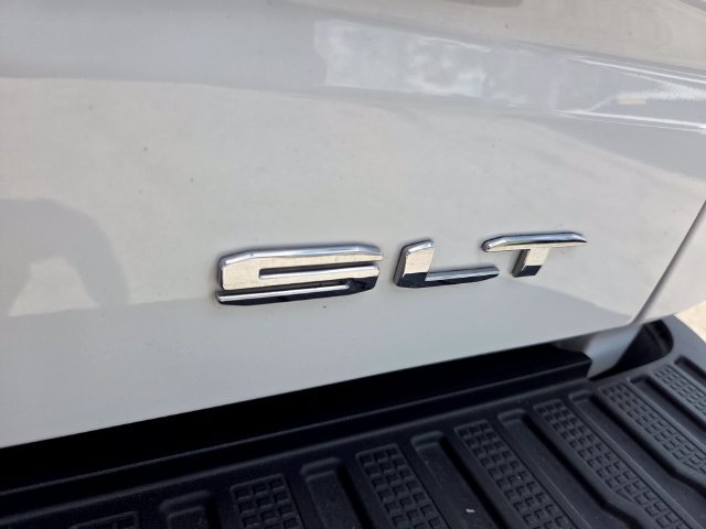Used 2025 GMC Sierra 1500 SLT AWD/4WD image 17