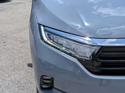 Used 2023 Honda Odyssey Elite image 10