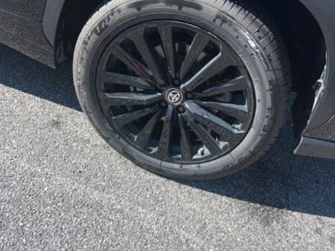 Certified 2023 Toyota Highlander XSE image 12