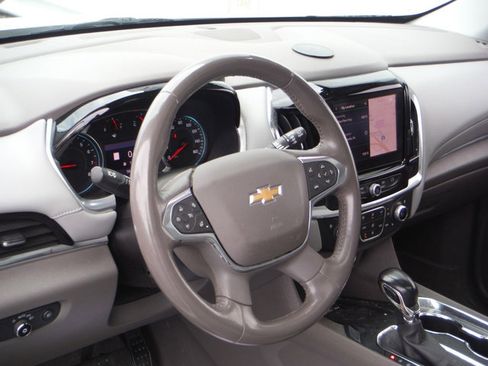 Used 2021 Chevrolet Traverse Premier AWD/4WD image 16