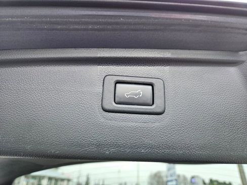 Used 2016 Subaru Outback 3.6R Limited image 14