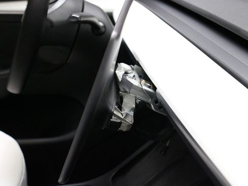 Used 2022 Tesla Model Y Performance image 26