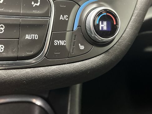 Used 2021 Chevrolet Malibu LT image 21