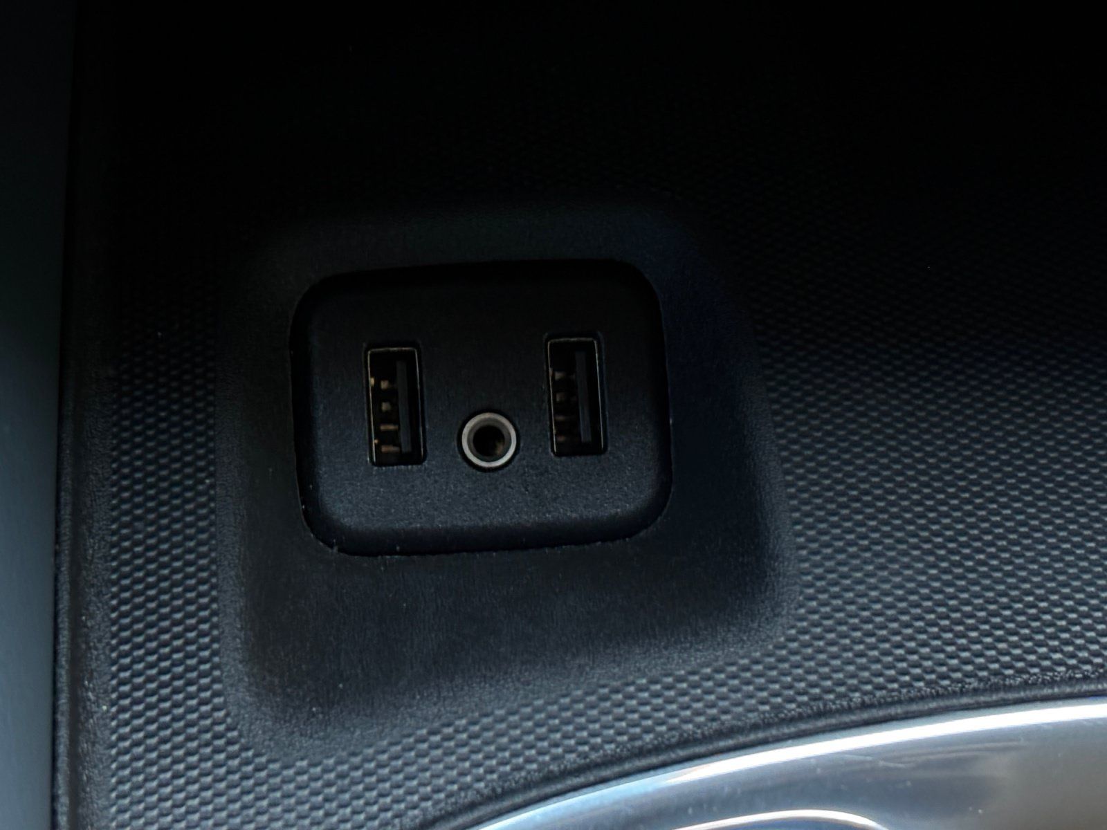 Used 2019 Buick Enclave Essence FWD image 21