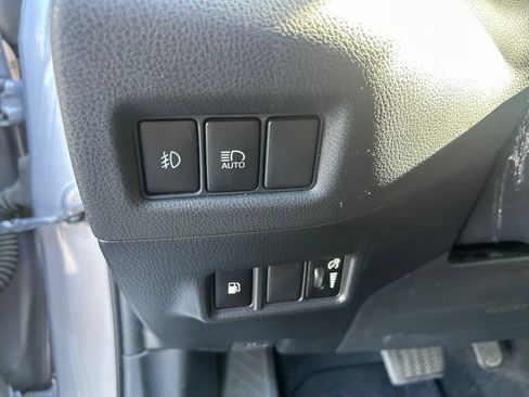 Used 2018 Toyota C-HR XLE FWD image 19