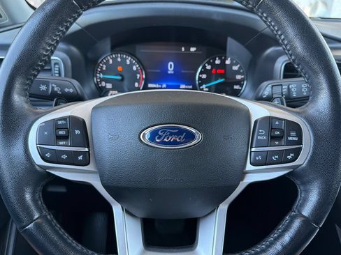 Used 2020 Ford Explorer XLT w/ Equipment Group 202A RWD image 30