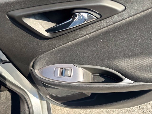 Used 2022 Chevrolet Malibu LT FWD image 40