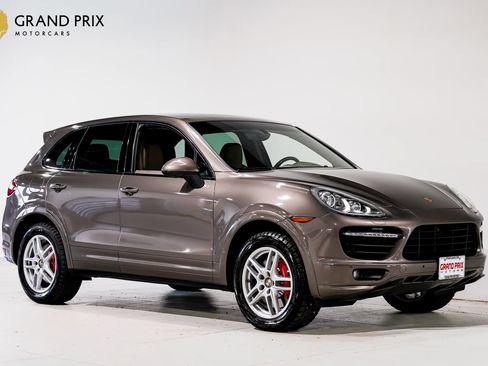 Used 2013 Porsche Cayenne Turbo AWD/4WD image 1