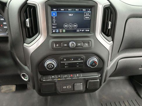 Used 2022 Chevrolet Silverado 1500 Custom image 20