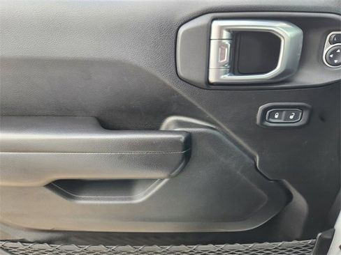 Used 2021 Jeep Wrangler Unlimited Sport image 22