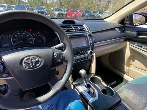 Used 2014 Toyota Camry LE FWD image 18