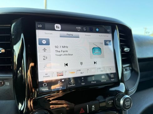 Used 2022 RAM 2500 Tradesman w/ Chrome Appearance Group image 35