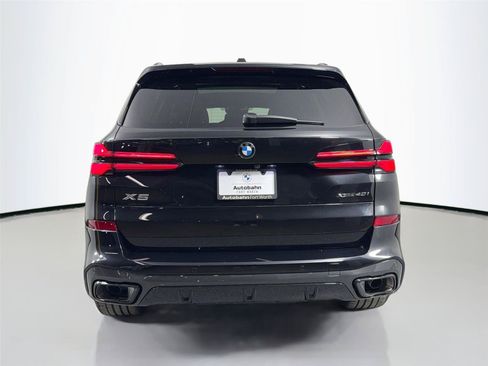 New 2026 BMW X5 xDrive40i w/ M Sport Package AWD/4WD image 11