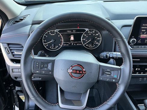 Certified 2025 Nissan Rogue SV AWD/4WD image 14