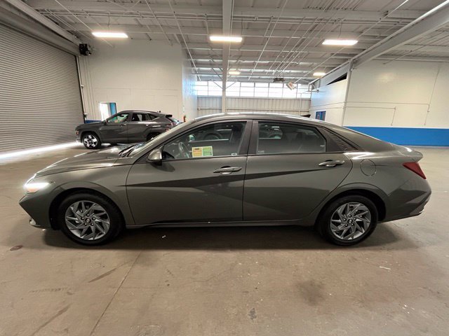 Used 2024 Hyundai Elantra SEL FWD image 6