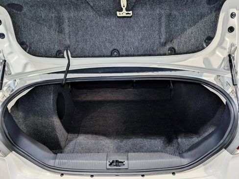 Used 2010 Ford Focus SEL image 20